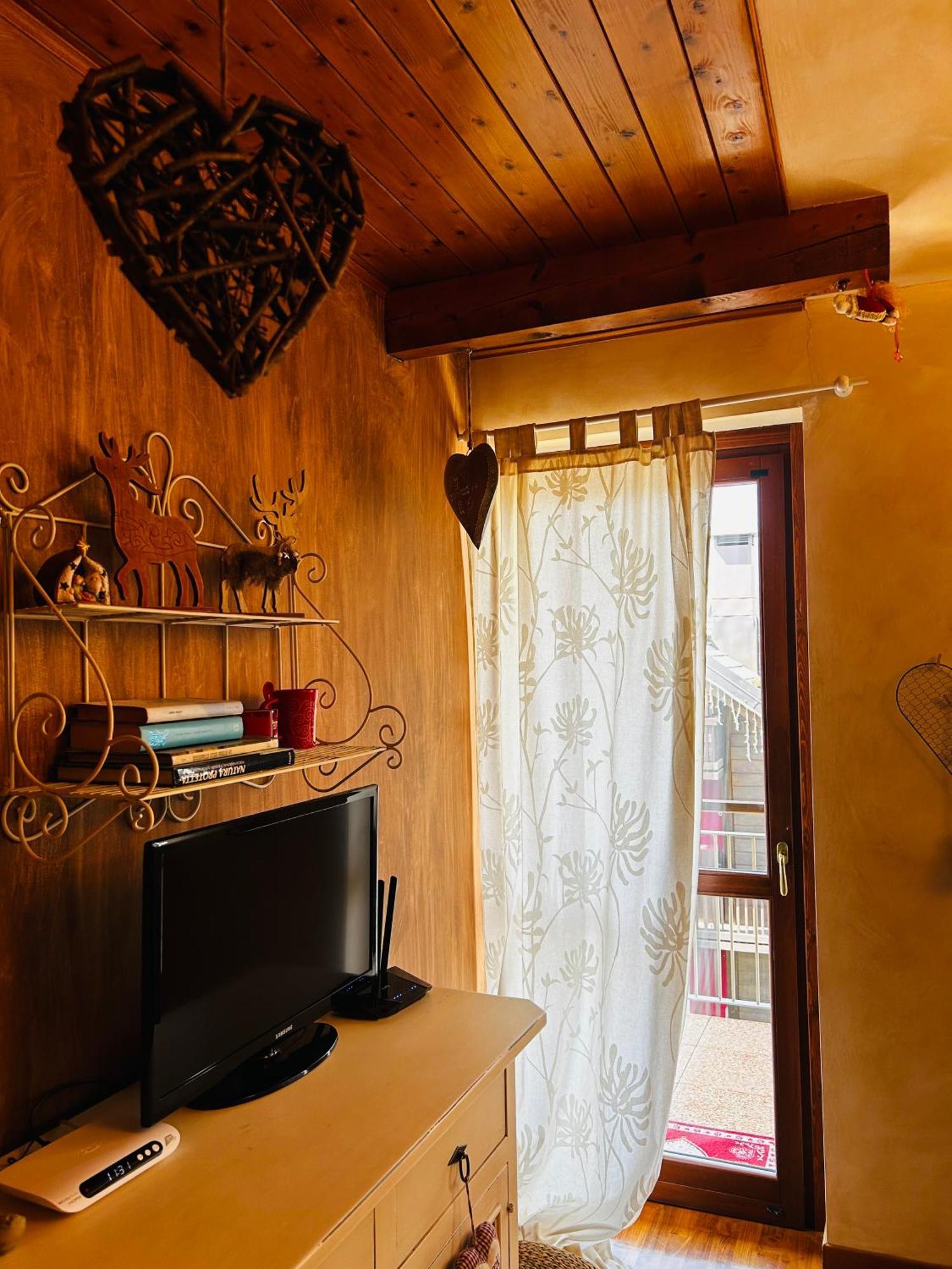 Chalet Montana - Borgo Le Stalle Lunghe Прато-Невозо Екстер'єр фото